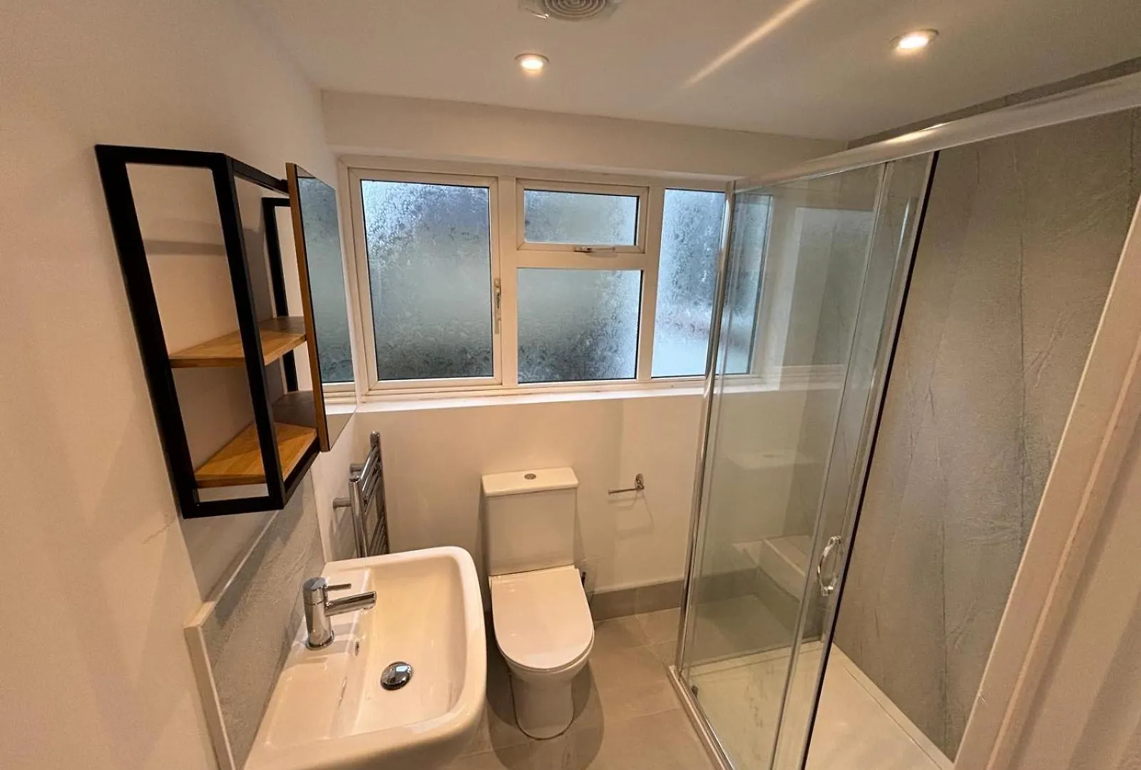 Double Bedroom On Marshall Road, Cb1 7Ty 剑桥